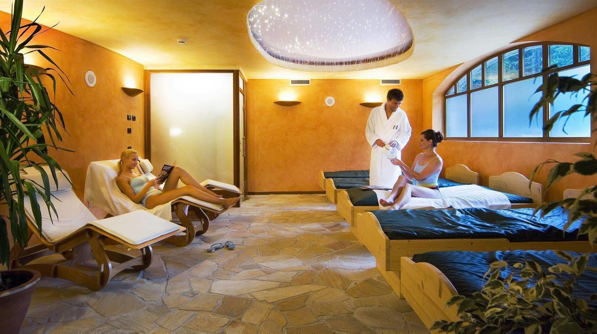 Carlo Magno Hotel Spa Resort Madonna Exterior foto